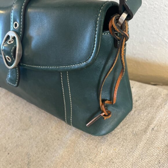 Fossil Trendy Green SoHo Style Leather Flap Front Boho Shoulder Bag - Picture 3 of 10